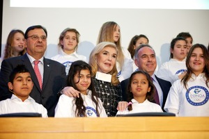 Με την Μαριάννα Βαρδινογιάννη, Ισίδωρο Κούβελο και τον Υπουργό Παιδείας Κων/νο Αρβανιτόπουλο