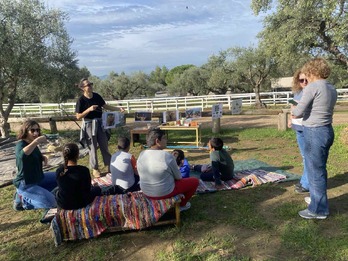 Εκπαιδευτική επίσκεψη στη Σχολή ιππασίας- "Το λιωμάζωμα"